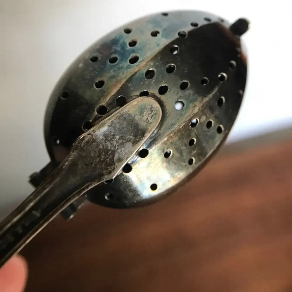 Oneida Wm. A. Rogers A1 Plus Vintage Tea Steeper Strainer Infuser Hinged Spoon
